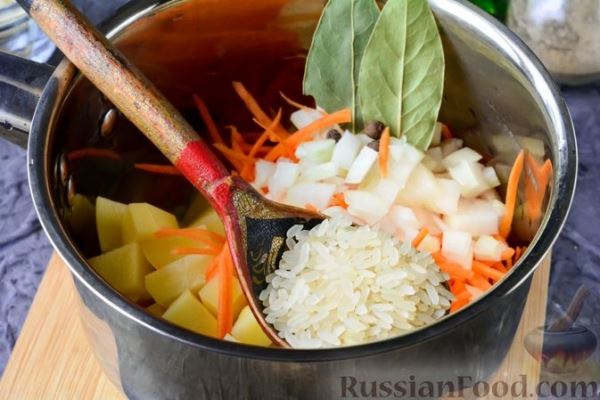Рисовый суп с килькой в томате