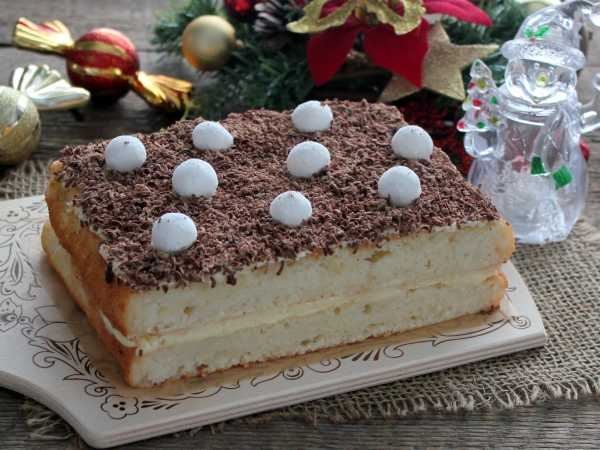 Торт «Панчо» с клубникой и сметанным кремом